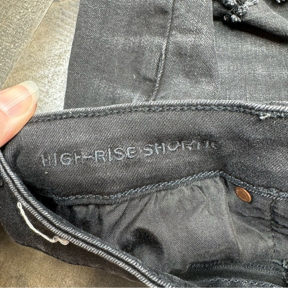 American Eagle Distressed Hi Rise Shortie Jean Short size 4 - Picture 10 of 11